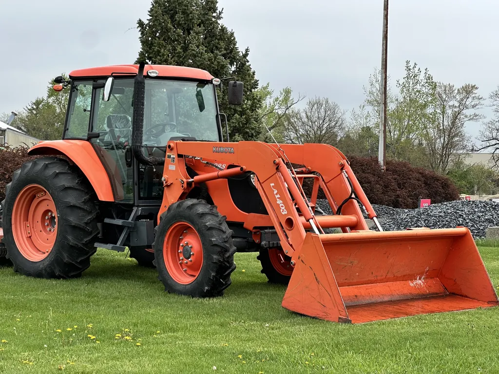 2013 Kubota M108