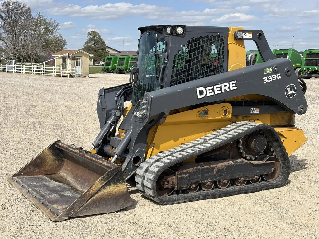 2016 Deere 333G Skid Steer