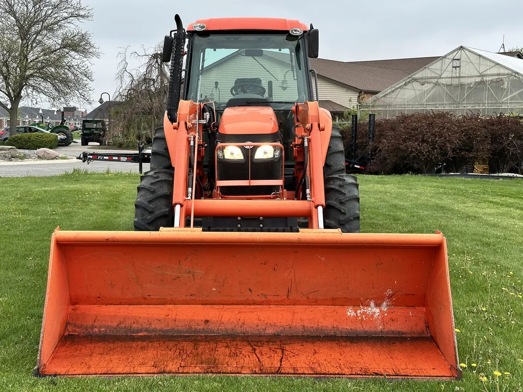 2013 Kubota M108