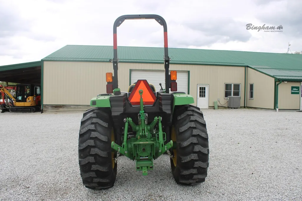 2018 JOHN DEERE 4044M