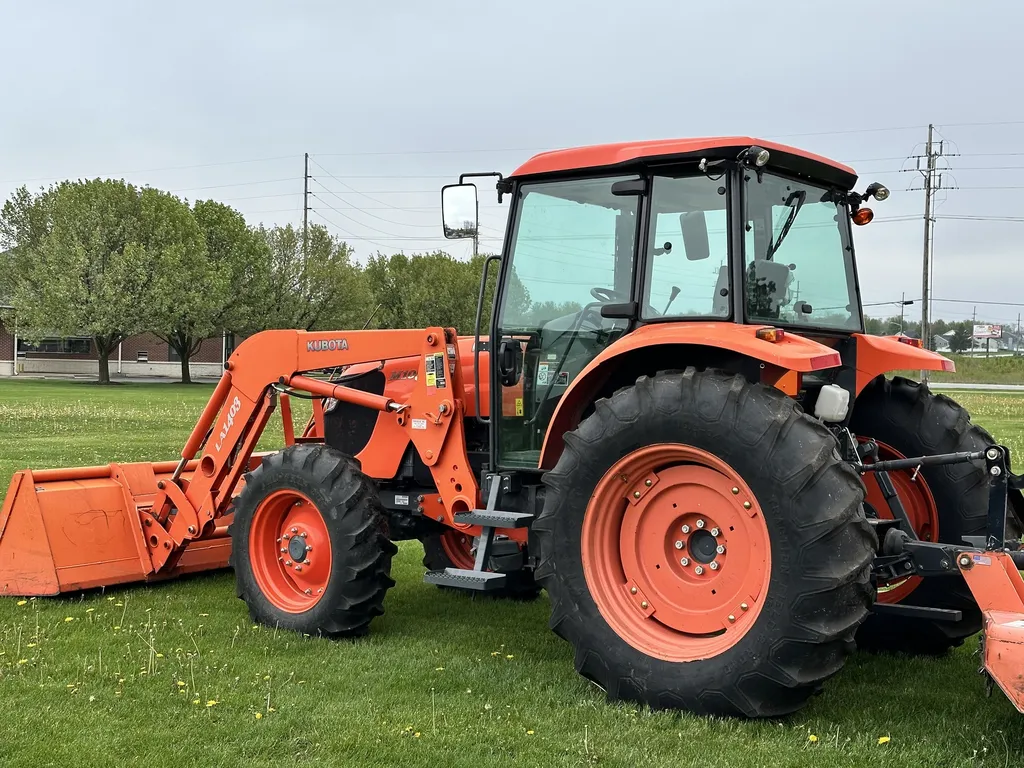 2013 Kubota M108