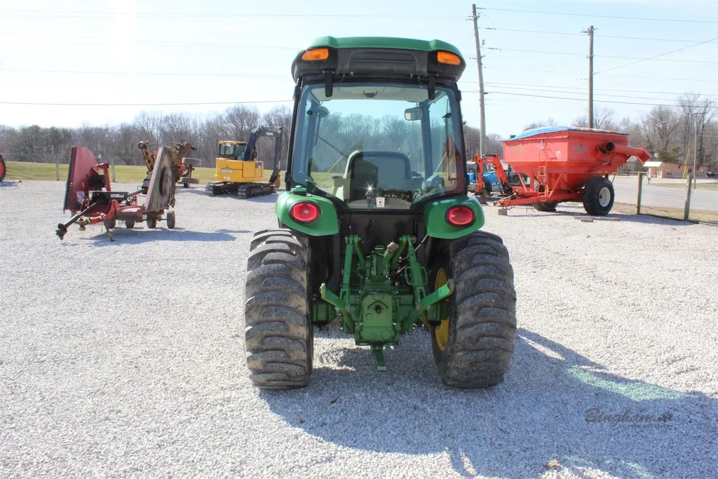 2014 John Deere 3046R