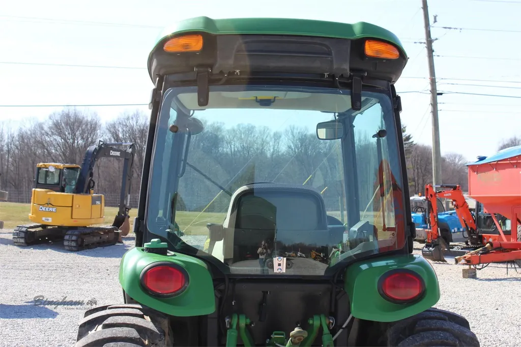 2014 John Deere 3046R