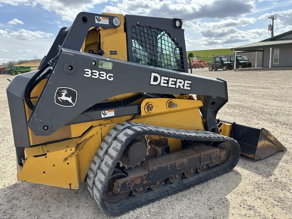 2016 Deere 333G Skid Steer