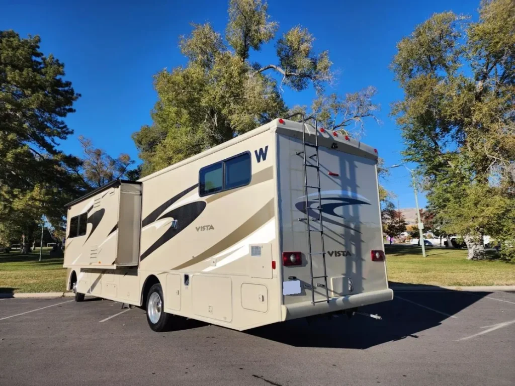 Winnebago Vista 36Y