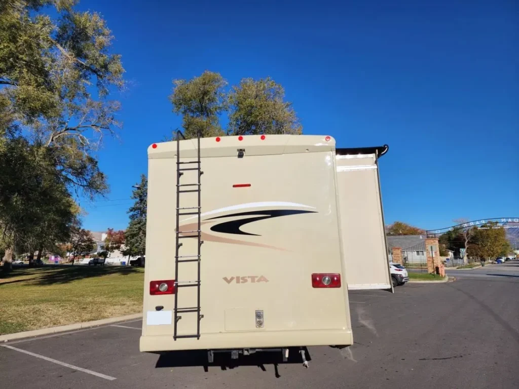 Winnebago Vista 36Y