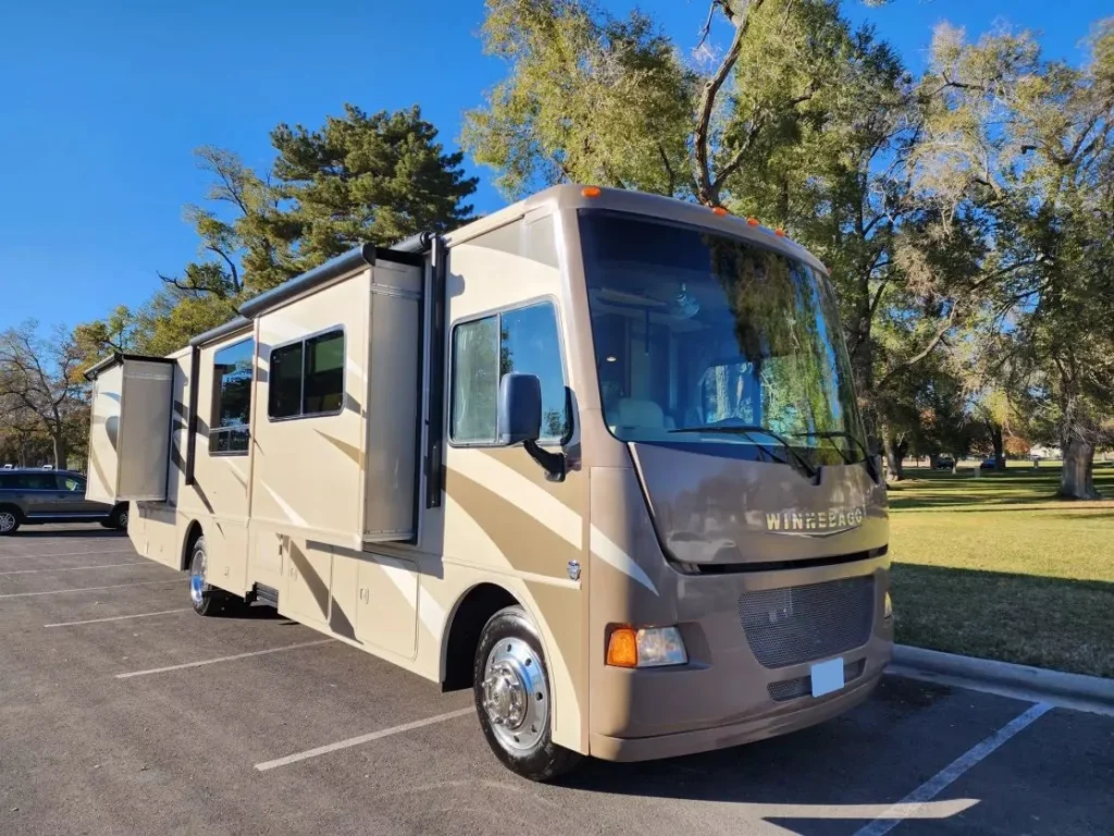 Winnebago Vista 36Y